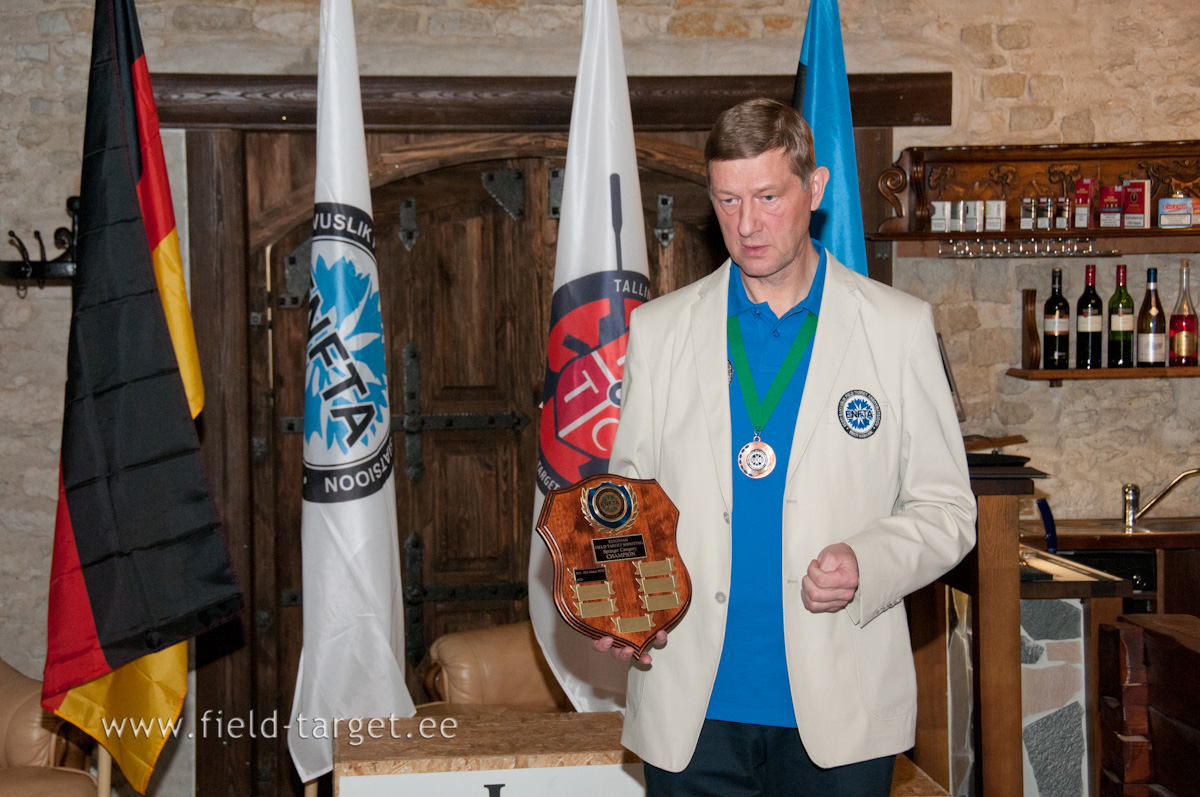 0279   Kategooria Springer uldvoitja randauhind (woodplate). Vedrupussi laskurite vahel on labi aasta olnud tugev konkurents. 2012 aasta palvib randauhinna...